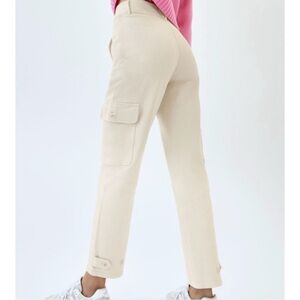 Wilfred Free Aritzia Cream Modern Cargo Pants Women’s 2 High Rise